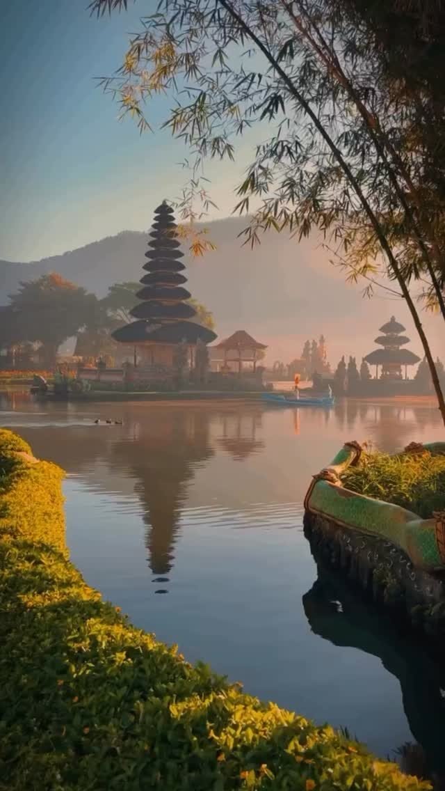 Instagram post from traveliciousjourneys. This post is in position 1.